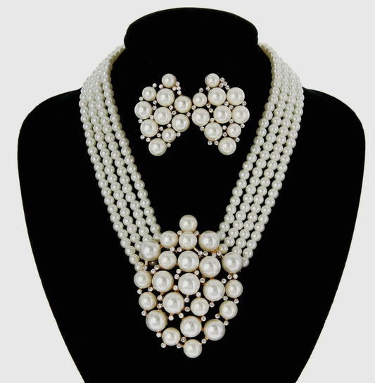 Miss Langdeau Pearl Necklace