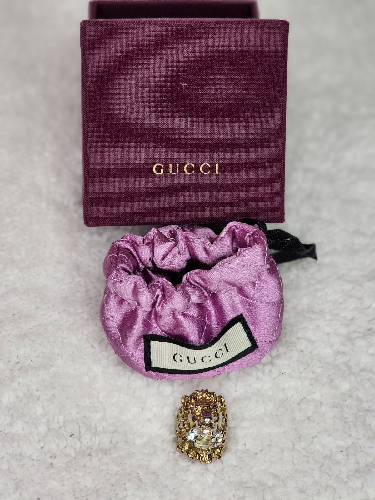 Gucci lion head discount purse